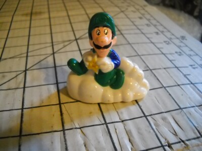 VTG 1989 Nintendo Super Mario Luigi McDonalds Happy Meal Toy Star Cloud. USED