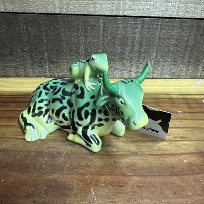 Cow Parade ~ # 9207 Mother Frog  Farmhouse In Box