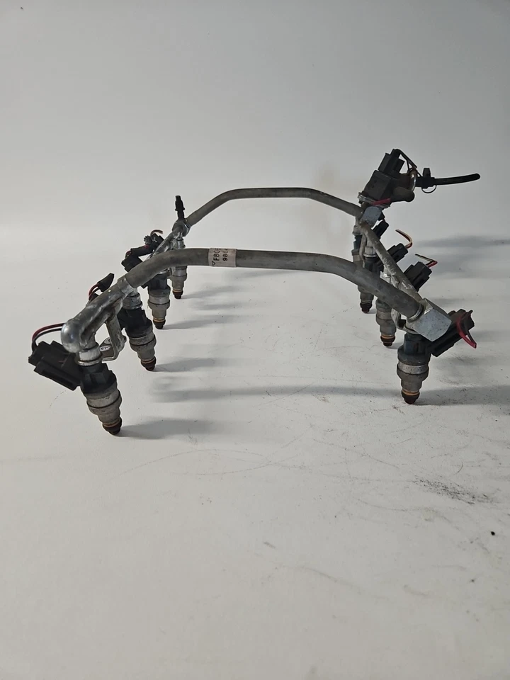 1998-2002 LINCOLN CONTINENTAL FUEL RAIL WITH INJECTORS 4.6L 32V OEM Foto 3 de 4