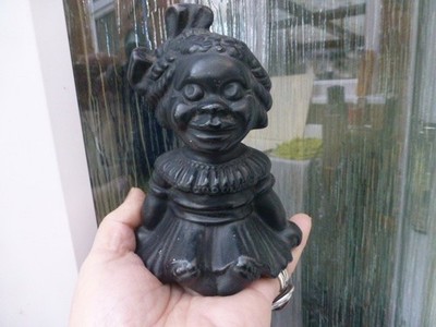 Vintage Ethno Afrikanisches Kind Keramik Ornament.