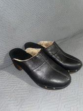 UGG Kassi 1013042 Women's Black Leather Sheepskin Shearling Lined Clogs Sz 10/41