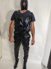 Stiefel hose reichte bis zu den Achselhöhlen...