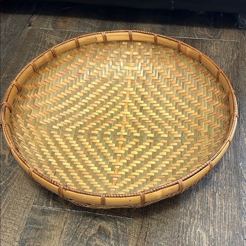 Vtg Bamboo Woven Wicker Round Snack Decor Baskets Bowl 14" Round, 4" Tall Rattan