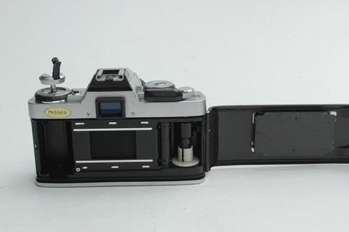 MINOLTA XG-M SLR FILM CAMERA WITH TOKINA 28-70MM F3.5-4.5 SD LENS - Picture 8 of 8