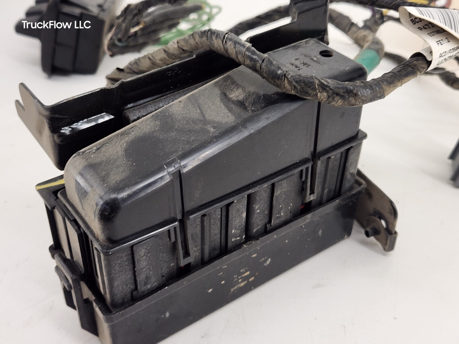2011-2016 Ford Super Duty Auxiliary Upfitter Switch and Wiring Harness ...