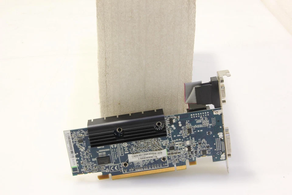 SAPPHIRE HD 4550 512MB HDMI DVI VGA FULL Profile PCIe Card. SKU221451 - Image 4 of 4