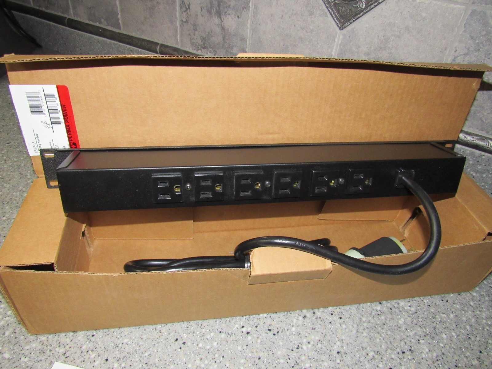 Perma Power 6Outlet 15Amp Rackmount Computer Grade Surge Strip w 15