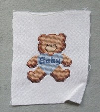 Stickbild ohne Rahmen: Teddy mit Herz "Baby"