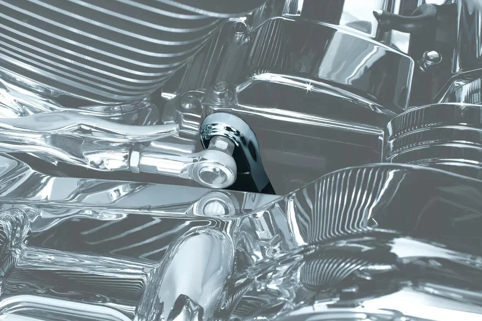 Cubierta de brazo de cambio de transmisión cromada Kuryakyn 1068 01-17 Harley Dyna/Softail/FLH Foto 2 de 4