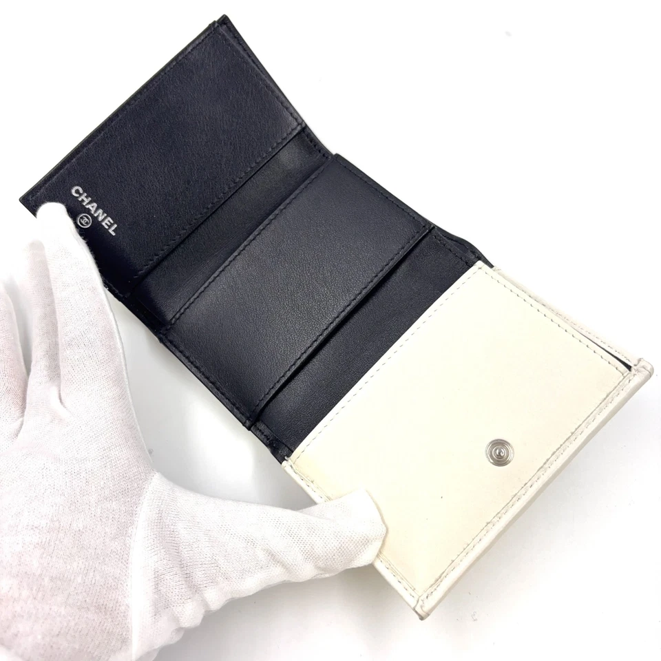 Cartera Chanel Matelasse pequeña con solapa para mujer blanca talla única Foto 3 de 4