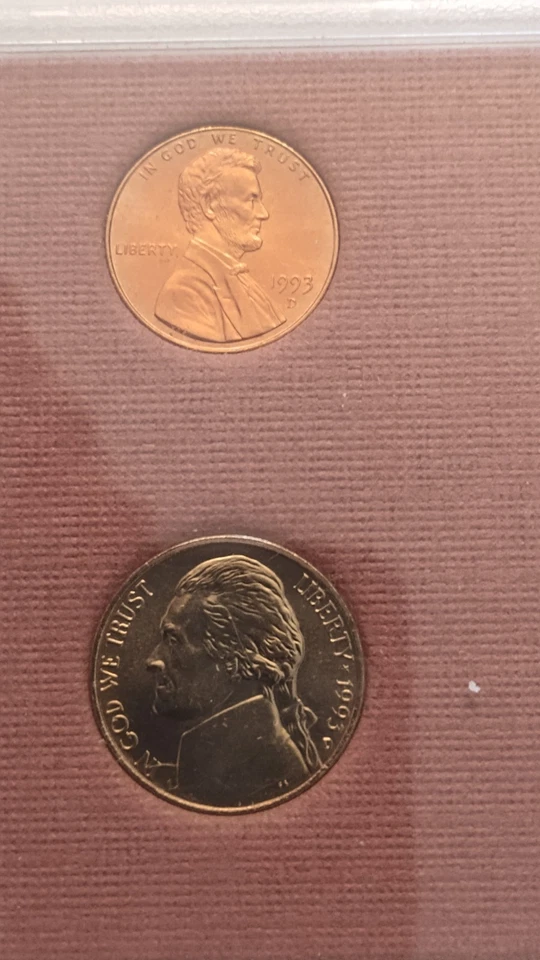 1993 D, U.S. Unc. .Bank Set, COA, Box Has Water Damage, See Photos. - Image 3 of 4