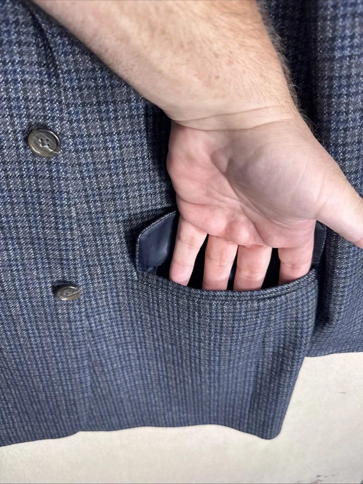 Roundtree & Yorke 44R Taupe Blue Black Houndstooth 100% Wool 2 Button Sport Coat - Image 4 of 4