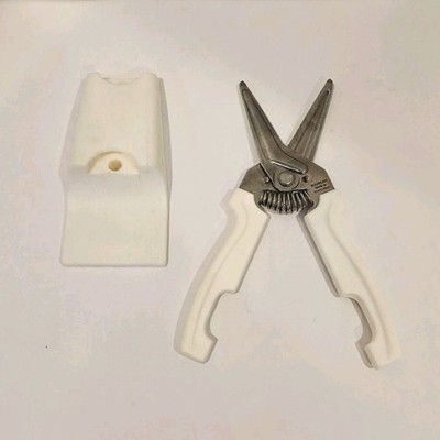 Pampered Chef White Kitchen Shears Scissors Wall Mount Holder Cover Stainless