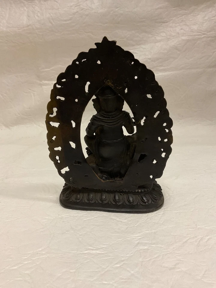 De colección. Estatuas de budismo tibetano de cobre Foto 3 de 4