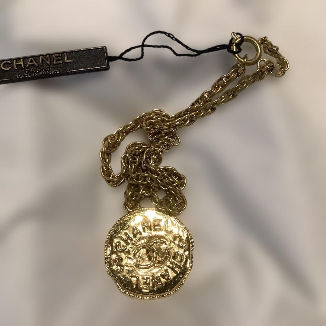 Chanel Gold Coin Pendant Necklace France Used Vintage 38g thumbnail 8