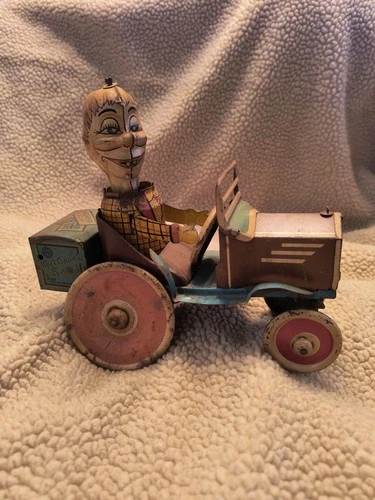 1939 Louis Marx & Co. Mortimer Snerd Wind-up Tin Toy Car