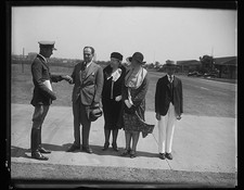 Photo:1930s Military Officer Couple Women Man Group Roadside Portrait