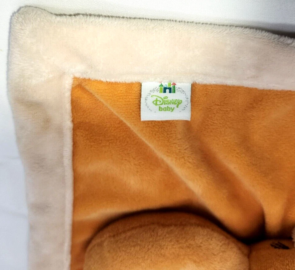 Cobertor de segurança Tigger Lovey com anel de chocalho 13 x 13 Disney - Imagem 4 de 4