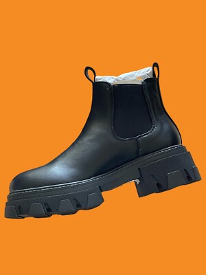 Missguided Black Pull On Chunky Ankle Boots size UK