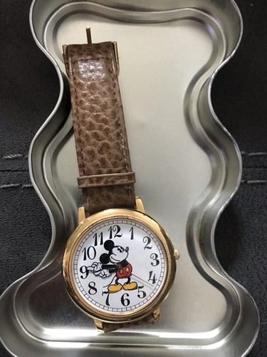 Disney Mickey Mouse Watch with Box and case Good Shape Walt Disney - Picture 3 of 6