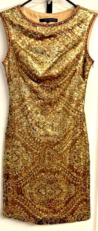 Vestido de Noche Sue Wong Lentejuelas Completas Cóctel PATRÓN PAISLEY DORADO Talla 4 De Colección Y2K Foto 4 de 4