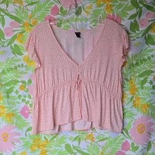 Wild Fable Flutter Sleeve CROP Top Pink Short Sleeve Size JUNIORS XL Chest 40"
