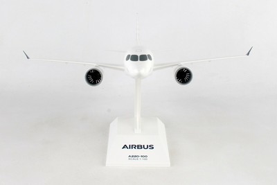 SKYMARKS AIRBUS A350 1/100 XWB CARBON CON SOPORTE DE MADERA Y ENGRANAJE SKYMARKS AIRBUS A350 1/100 XWB CARBON CON SOPORTE DE MADERA Y ENGRANAJE