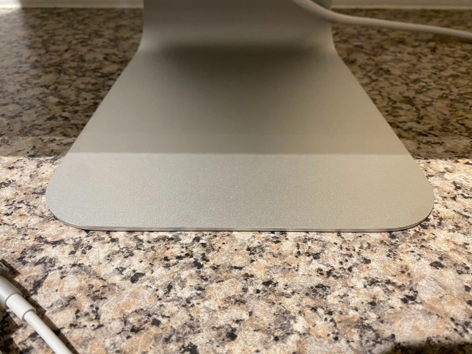 A++ Apple LED Cinema Display 27"  A1316 inkl. neue Glasscheibe AD149 - Bild 3 von 4