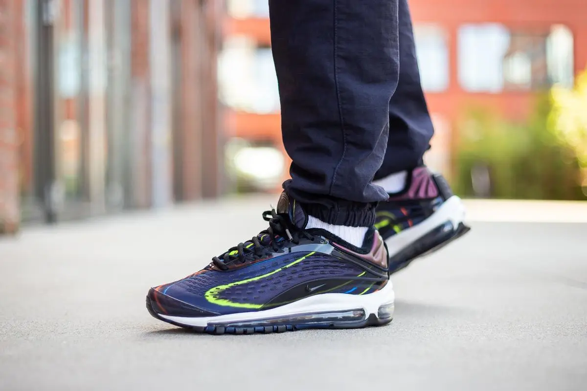靴 NIKE AIR MAX DELUXE Inside The Vault: Air Max Deluxe OG. Nike SNKRS