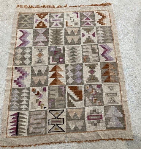 Vintage Traditional Handmade Beautiful Peruvian Floor Rug Carpet 144x113 cm