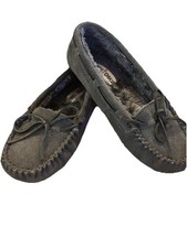 Minnetonka Moccasins Size 8 Gray 4034 Suede Slippers Hard Sole Cozy Slip On