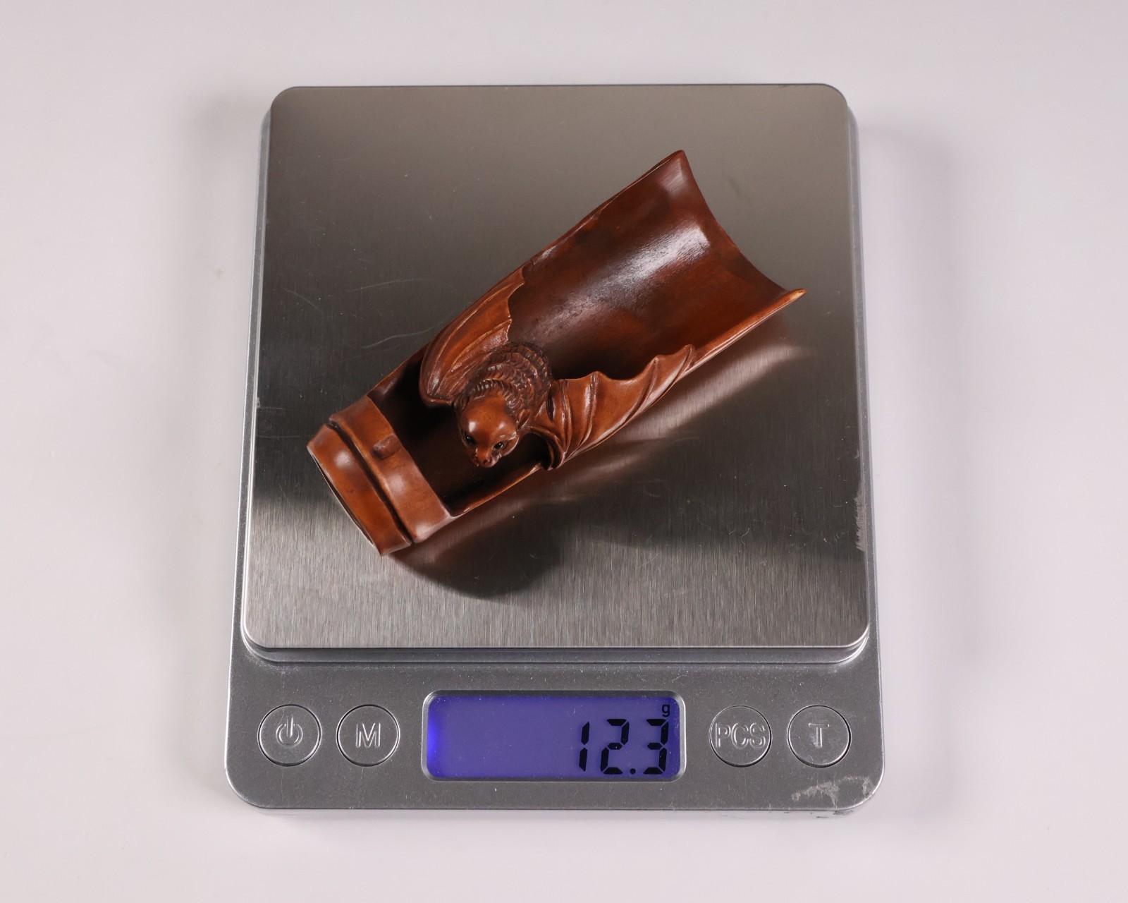 Japanese Wooden Bat Shaped as Tea Scoop Netsuke 3.1inch Inro Ojime Figurine