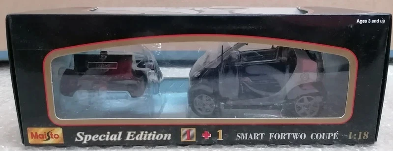 Modellino Smart Fortwo Coupè 1+1 Maisto 1/18 Limited Edition - Immagine 2 di 4