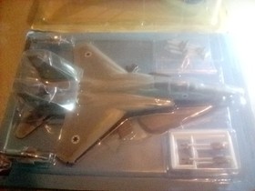 Italeri 1/100 F-15 Israel New & Mig-29 Irak Nes combo .
