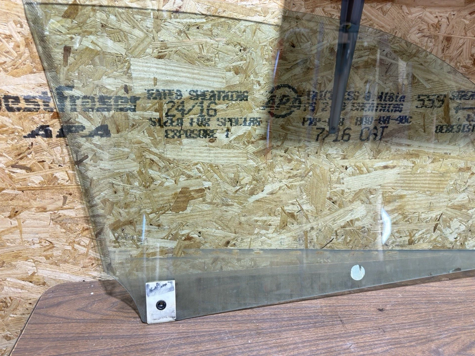 2001-2006 BMW E46 330Ci JANELA DE VIDRO CONVERSÍVEL PORTA ESQUERDA - Imagem 2 de 4