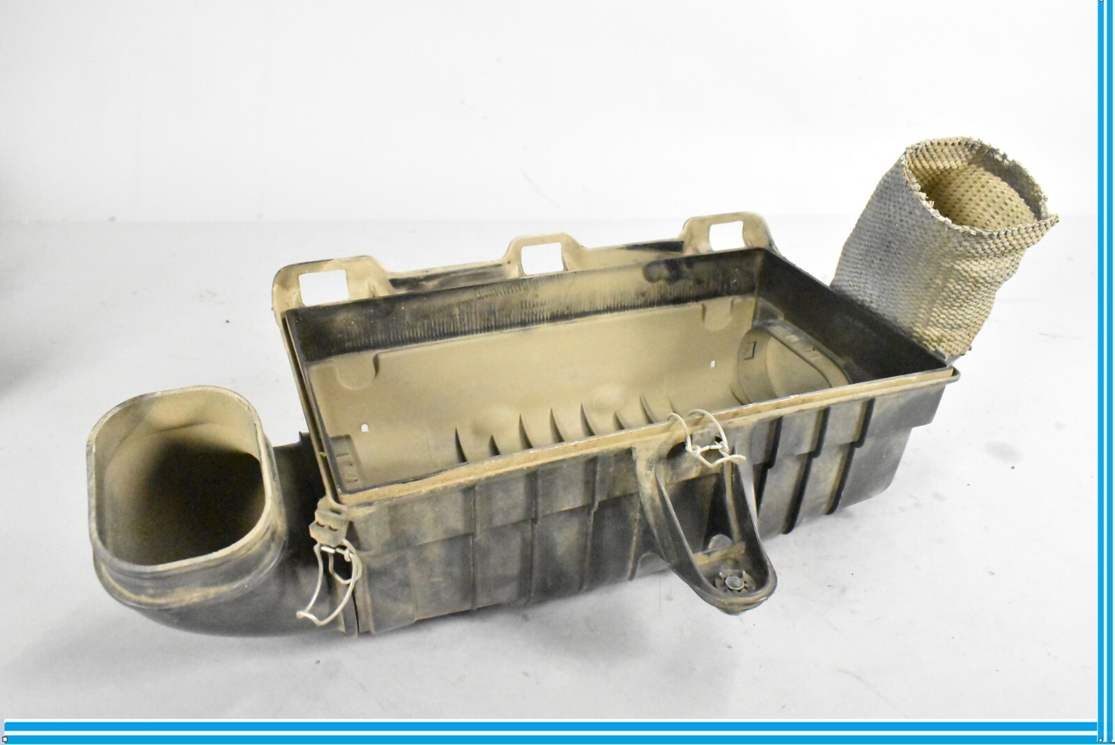 Maserati Quattroporte 2003-2012 Lower Air filter intake pipe