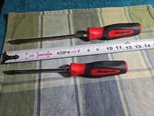 2 PRE-OWNED SNAP-ON SCREWDRIVERS INSTINCT SERIES FLAT TIP 5/16 & 3/8 GOOD CONDIT