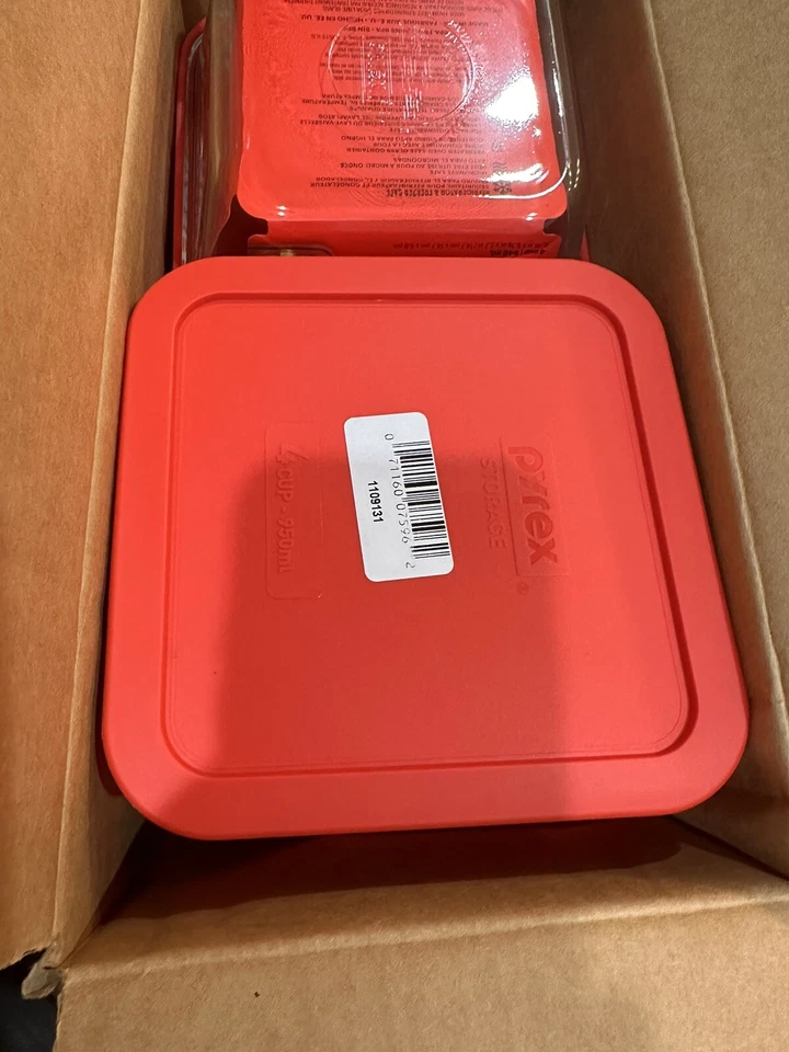 4 PIEZAS Pyrex Storage Plus 4 tazas cuadradas rojas con tapa Foto 2 de 4