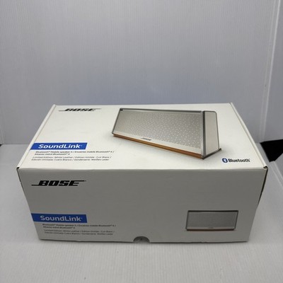 Bose SoundLink Bluetooth Mobile Speaker II, Model 404600 - RARE WHITE VERSION