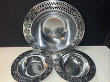 Wilton Armetale Reggae Vintage Party Serving Bowls Lg & Sm  12.5" & 8” W