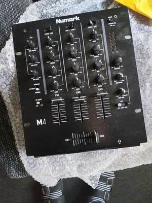 Numark M4-3in1Kanal  DJ Mischpult Wie Neu! kaum benutzt! Top!    sparen 