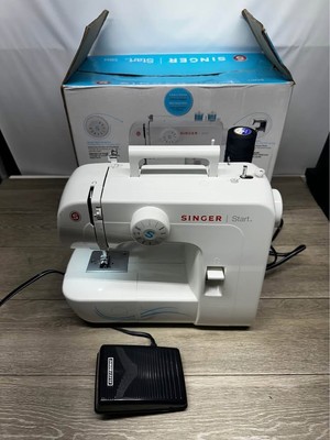 SINGER  Start 1304 Sewing Machine, 6 Built-in Stitches, Free Arm, Extras! EUC