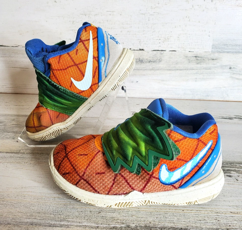 Pantalones cuadrados Nike Kyrie 5 Bob Esponja 'Pineapple House' (CN4490-800) niño pequeño talla 7C Foto 2 de 4