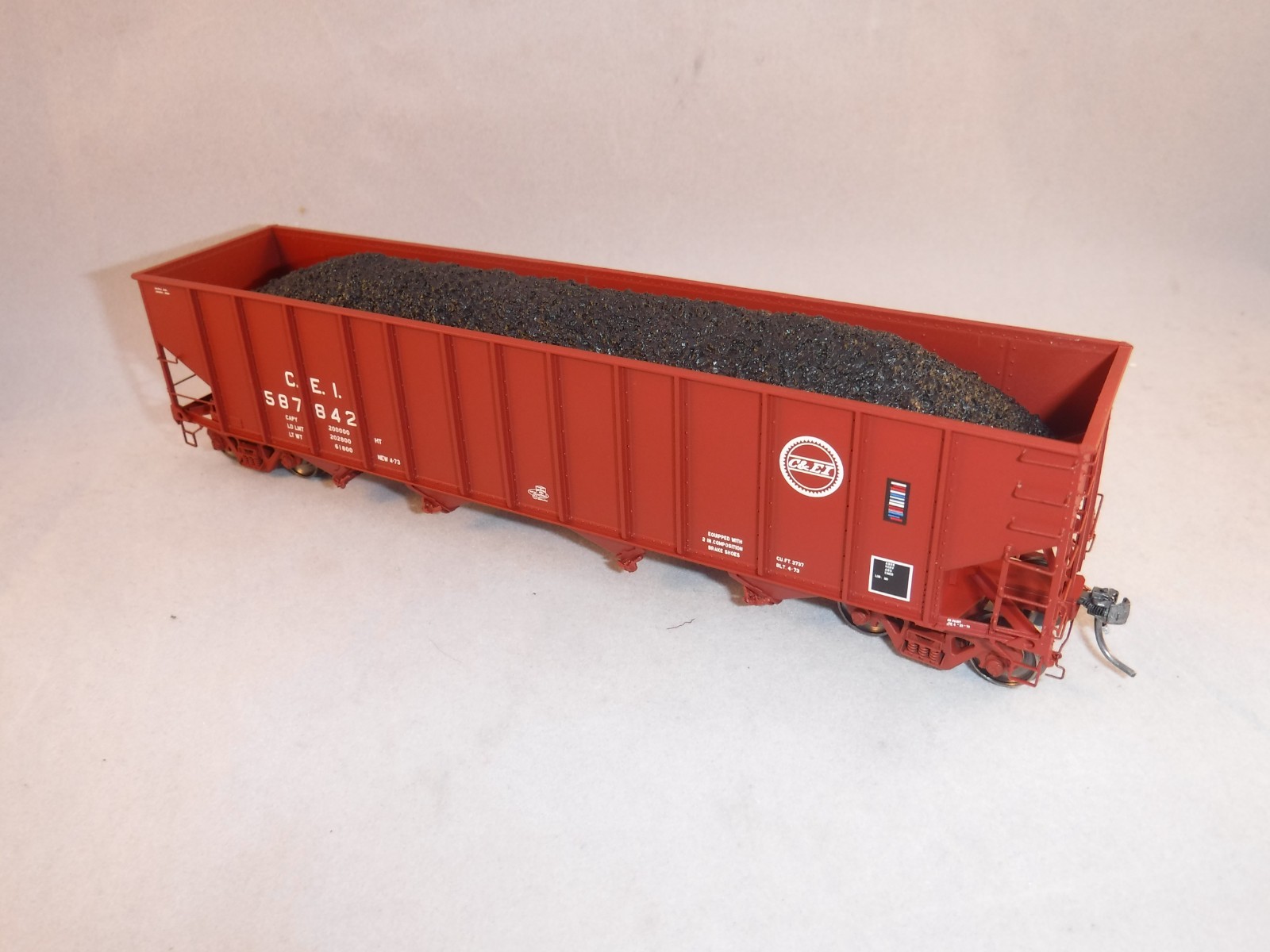 ExactRail Platinum HO C&EI 48' Bethlehem 3737 RS Hopper Tuscan Red #587889