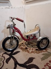 Schwinn lil' stingray red tricycle