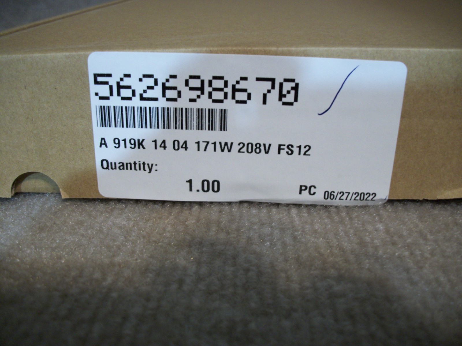 NEW CHROMALOX  HEATING CABLE 562698670  A 919K 14 04 171W  208V FS12