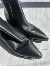 Marc Fisher MLYALE Black Leather Chelsea Boots Pointed Toe Pull On Sz 8.5