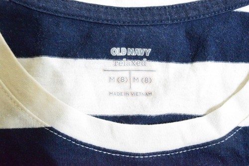 Old Navy Girls T-Shirt Relaxed : Size M (8) : Short Sleeve: Striped round neck. - Picture 4 of 6