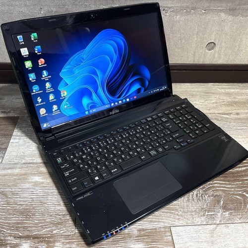 Fujitsu LIFEBOOK Intel Core i3 4010U 1.70GHz SSD RAM 4GB 15.6 Inch Windows 11