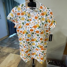 Women s Size Small - CASSANDRA O - Smooth fabric Halloween pumpkins nwt